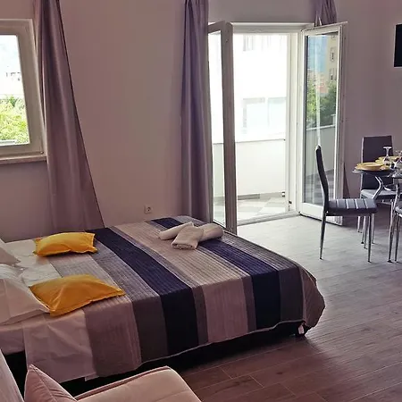 Aparthotel Split سبليت